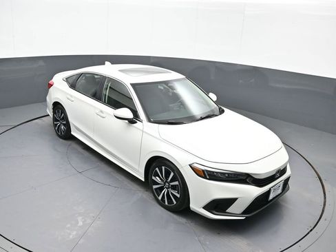 Certified 2024 Honda Civic EX image 34