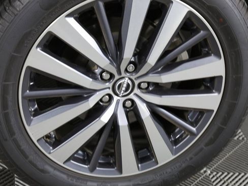 Used 2022 Nissan Pathfinder Platinum w/ Cargo Package image 7