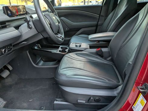 Used 2023 Ford Mustang Mach-E Premium image 9