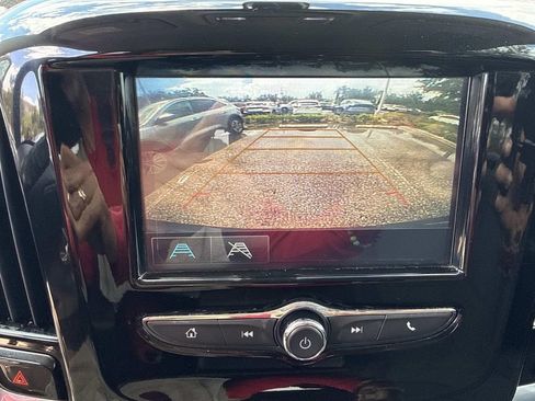 Used 2019 Chevrolet Traverse LS FWD image 27