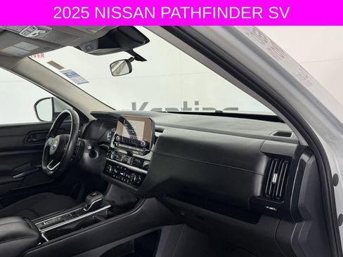 Used 2025 Nissan Pathfinder SV FWD image 20