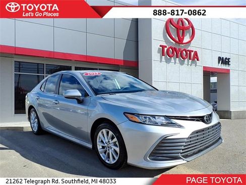Certified 2023 Toyota Camry LE image 1