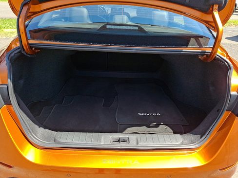 Used 2023 Nissan Sentra SR w/ SR Premium Package FWD image 29