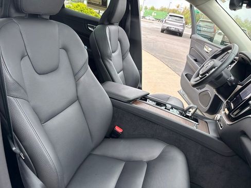 Certified 2023 Volvo XC60 B5 Plus AWD/4WD image 40