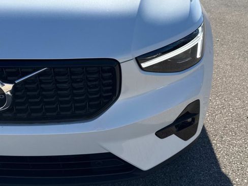 New 2026 Volvo XC40 B5 Ultra w/ Climate Package image 9