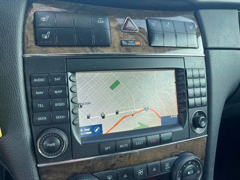 Used 2009 Mercedes-Benz CLK 550 Cabriolet image 20