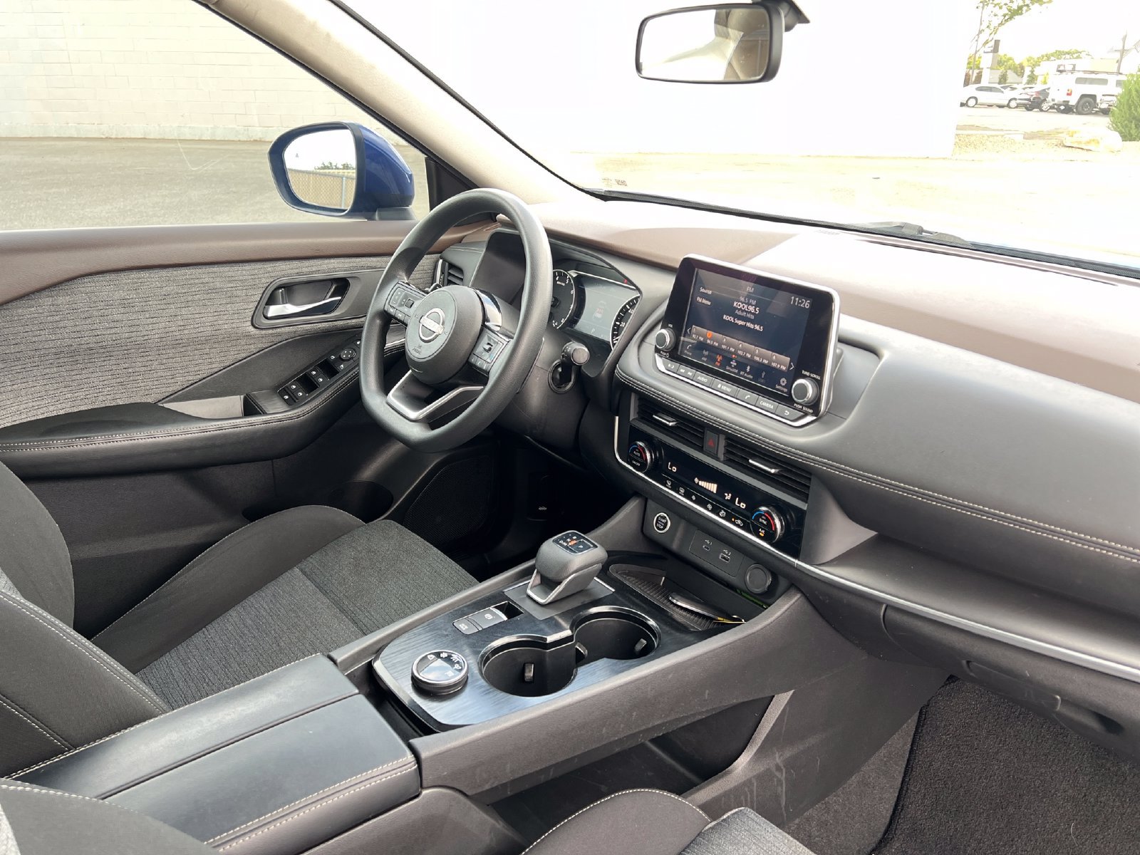 Used 2023 Nissan Rogue SV AWD/4WD image 34