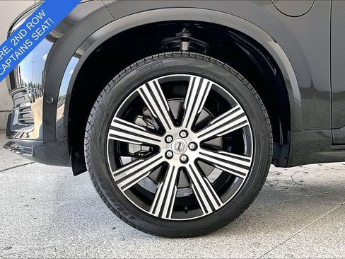 Certified 2025 Volvo XC90 T8 Ultra w/ Lounge Package AWD/4WD image 10