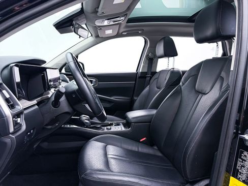 Used 2022 Kia Sorento S w/ Panoramic Sunroof Package image 19