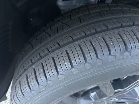 New 2025 Jeep Grand Cherokee Limited image 30