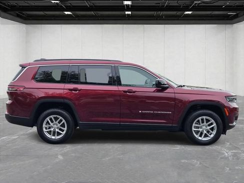 Used 2024 Jeep Grand Cherokee L Laredo w/ Luxury Tech Group I AWD/4WD image 6
