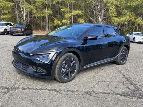 New 2025 Kia EV6 Light AWD/4WD image 1