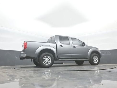 Used 2018 Nissan Frontier SV AWD/4WD image 39