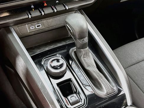Used 2023 Chevrolet Colorado Trail Boss AWD/4WD image 18
