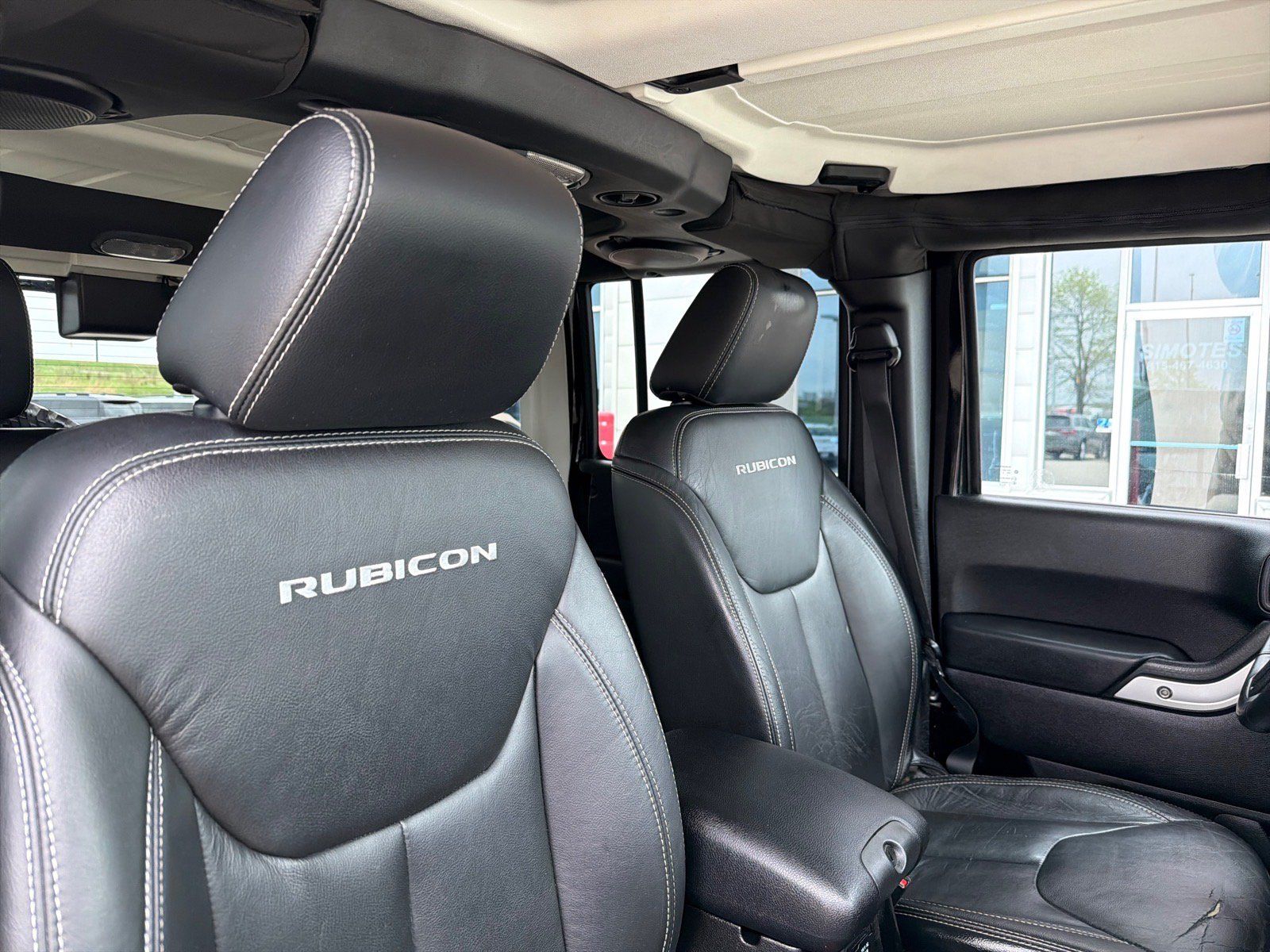 Used 2014 Jeep Wrangler Unlimited Rubicon w/ Connectivity Group AWD/4WD image 25
