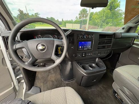 Used 2019 Chevrolet Express 3500 LT w/ LT Preferred Equipment Group RWD image 8