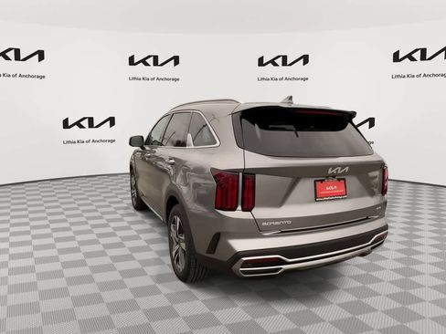 Certified 2024 Kia Sorento SX Prestige AWD/4WD image 7