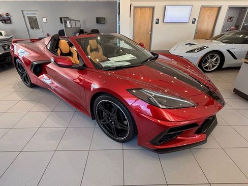 Used 2021 Chevrolet Corvette Stingray Premium Conv w/ 3LT RWD image 2