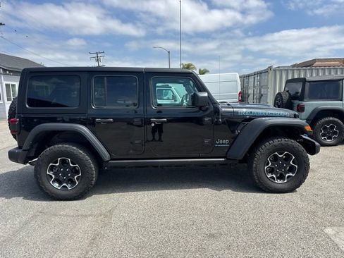 Used 2023 Jeep Wrangler Unlimited Rubicon 4xe w/ Cold Weather Group AWD/4WD image 4
