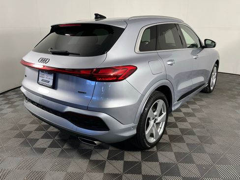 New 2025 Audi Q5 Prestige image 9