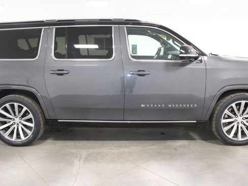 Used 2023 Jeep Grand Wagoneer L Series II image 11