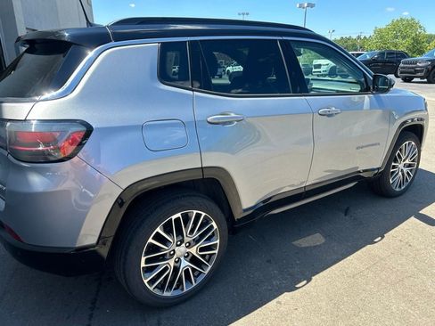 Used 2023 Jeep Compass Limited w/ Elite Group AWD/4WD image 6