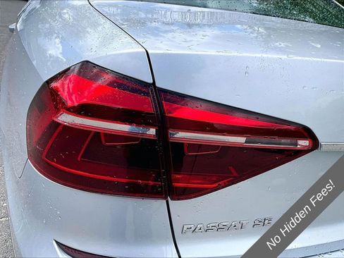 Used 2017 Volkswagen Passat 1.8T SE FWD image 28