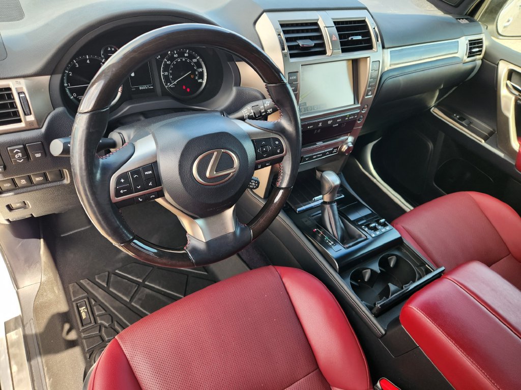 Used 2020 Lexus GX 460 Premium AWD/4WD image 2