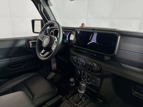 Used 2024 Jeep Wrangler High Altitude AWD/4WD image 29