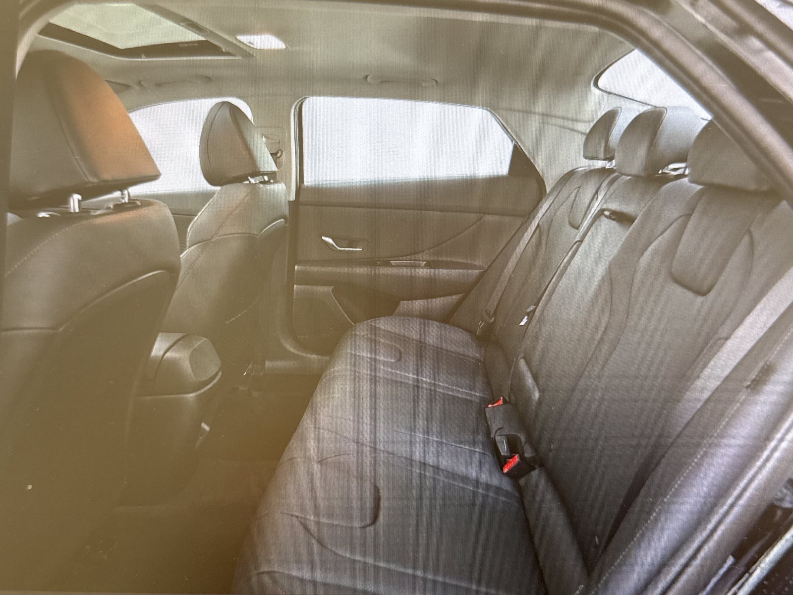 Used 2026 Hyundai Elantra Limited FWD image 8