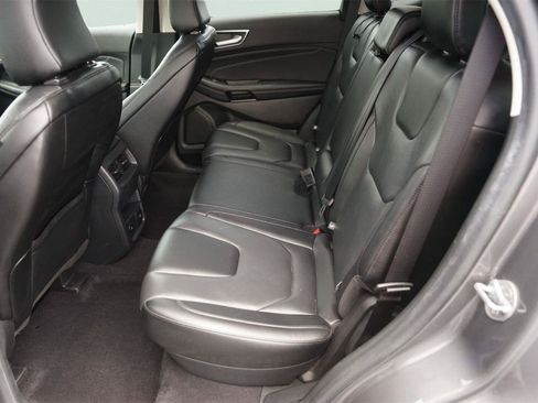 Used 2022 Ford Edge Titanium AWD/4WD image 12
