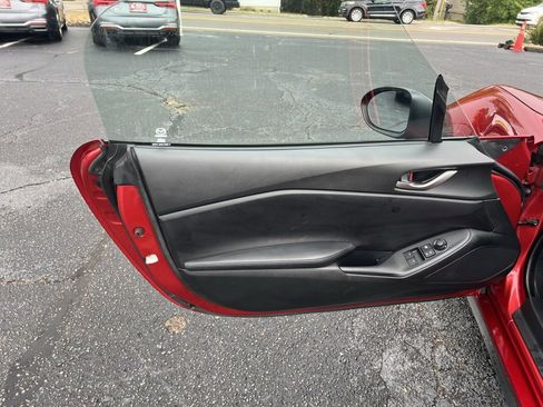 Used 2024 MAZDA MX-5 Miata Sport image 14
