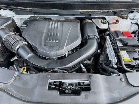 Used 2024 Chevrolet Traverse LT image 30