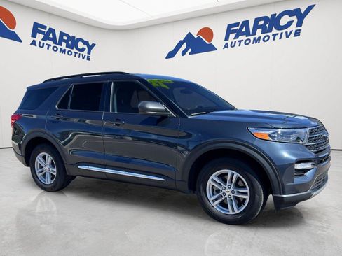 Used 2024 Ford Explorer XLT w/ Equipment Group 202A AWD/4WD image 3