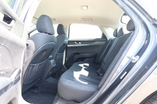 Used 2022 Kia K5 LXS FWD image 27