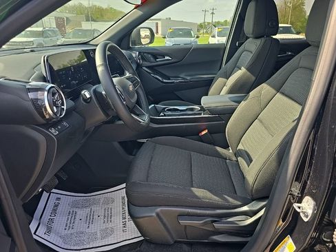 Used 2025 Chevrolet Equinox LT FWD image 13