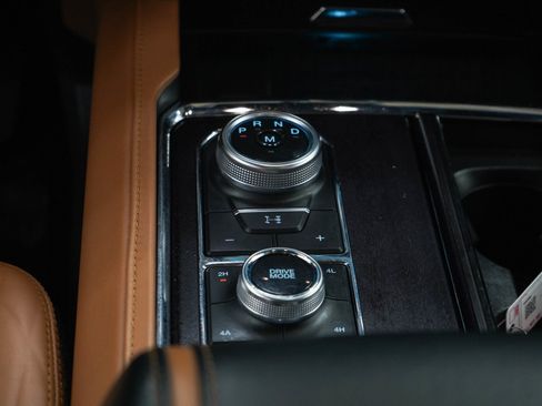 Used 2022 Ford Expedition Max Platinum AWD/4WD image 21
