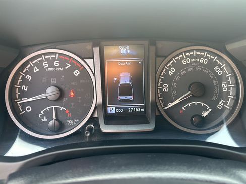 Used 2023 Toyota Tacoma TRD Sport w/ Black Out Package (TMS) AWD/4WD image 3