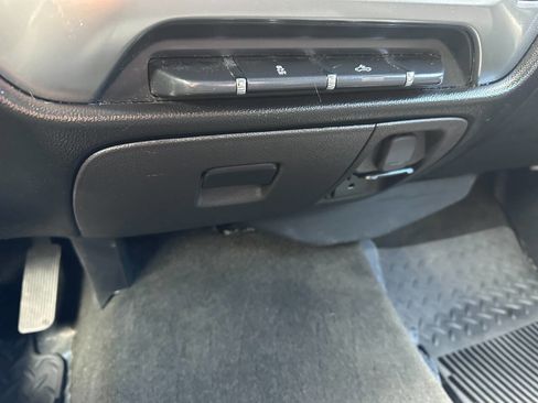 Used 2017 Chevrolet Silverado 1500 LT w/ All Star Edition image 41