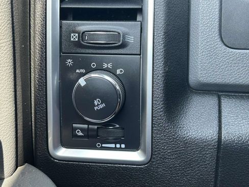 Used 2015 RAM 1500 Big Horn RWD image 25