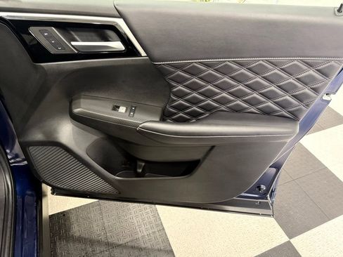 Used 2024 Mitsubishi Outlander SEL Black Edition image 24