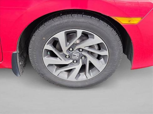 Used 2018 Honda Civic EX image 9