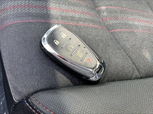 Used 2023 Chevrolet Equinox RS FWD image 36