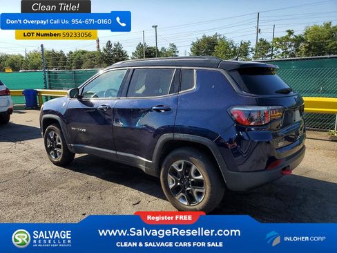 Used 2018 Jeep Compass Trailhawk w/ Leather Interior Group AWD/4WD image 3