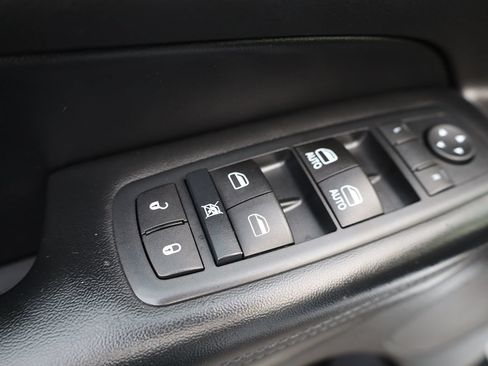 Used 2017 Jeep Grand Cherokee Laredo w/ Quick Order Package 23E AWD/4WD image 10