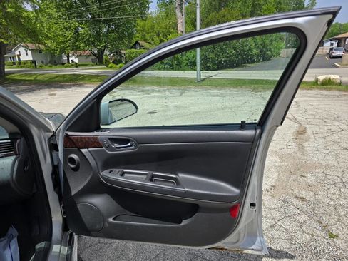 Used 2012 Chevrolet Impala LS FWD image 10