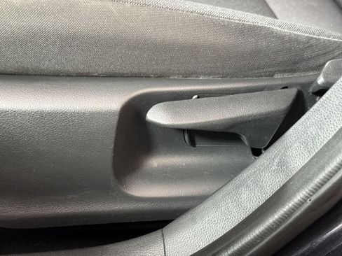 Used 2022 Toyota Corolla LE FWD image 14