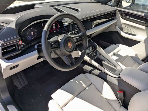 Certified 2024 Porsche Macan 4 Electric image 4