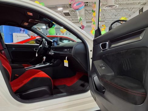 Certified 2024 Honda Civic Type R image 24