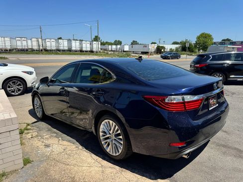 Used 2013 Lexus ES 350 w/ Luxury Pkg FWD image 5